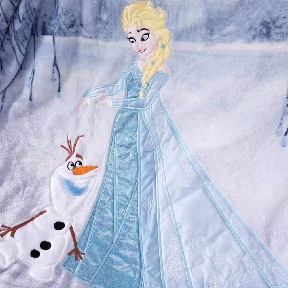 Frozen Kids Sherpa Flannel Throw Blanket 50" x 60 inches, Super Soft